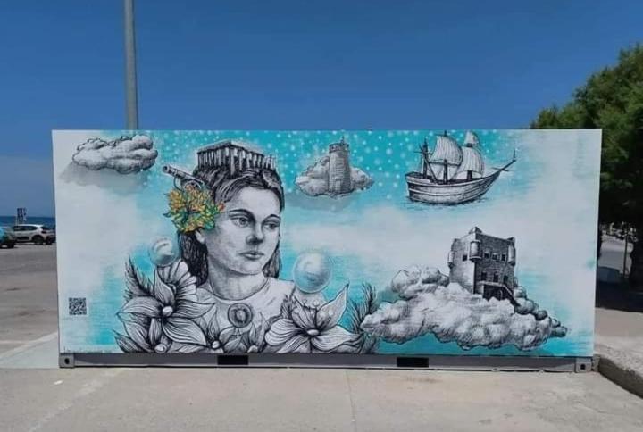 άνετο στο κέντρο της πόλης * Aegina